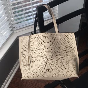 Street Level tote NWT